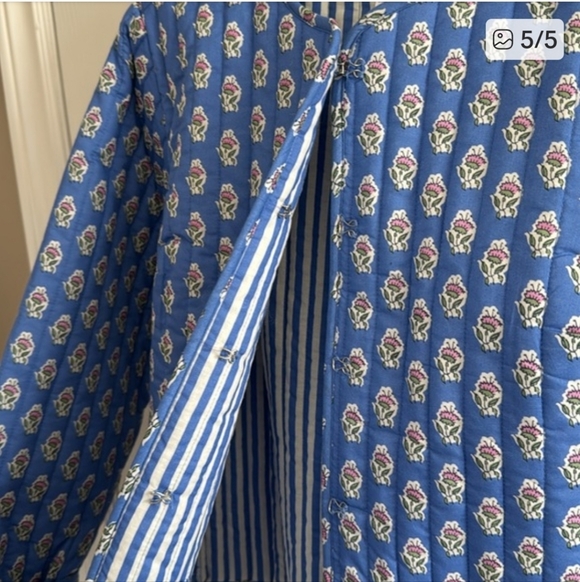 Japna Blue and White Floral Puffer Jacket - Picture 3 of 10